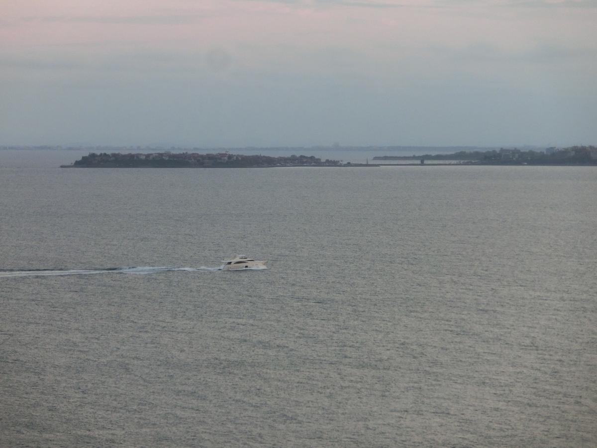 2 Bedroom Imperial Apartment With Panoramic Sea Views, Święty Włas Zewnętrze zdjęcie